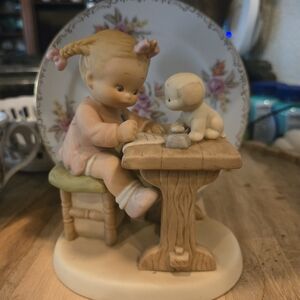 Enesco Memories of Yesterday "Dear Santa" porcelain figurine. vintage 1988